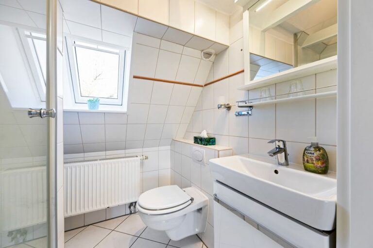 k-7-9_Rickmer_Duschbad